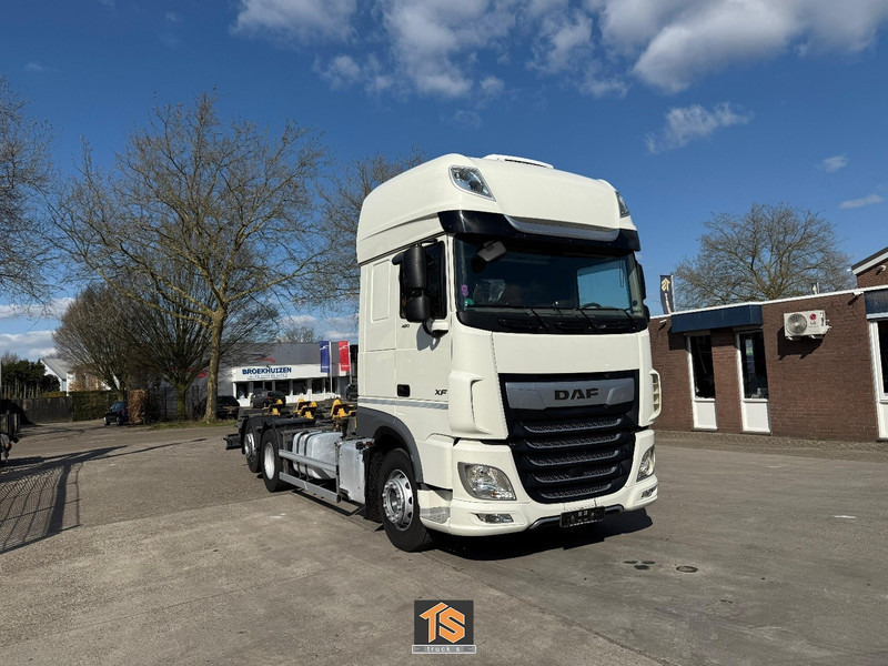 DAF XF 480 FAN SSC - LBW - RETARDER - BDF - KLIMA - GERMAN TRUCK - TOP! - Portacontenedore/ Intercambiable camión: foto 2 DAF XF 480 FAN SSC - LBW - RETARDER - BDF - KLIMA - GERMAN TRUCK - TOP! - Portacontenedore/ Intercambiable camión: foto 2