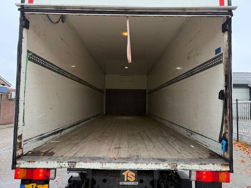 Iveco IVECO EUROCARGO 120E25 12TON - MANUAL - EURO 5 - KOFFER/BOX - NL TRUCK! - Camión caja cerrada: foto 3 Iveco IVECO EUROCARGO 120E25 12TON - MANUAL - EURO 5 - KOFFER/BOX - NL TRUCK! - Camión caja cerrada: foto 3