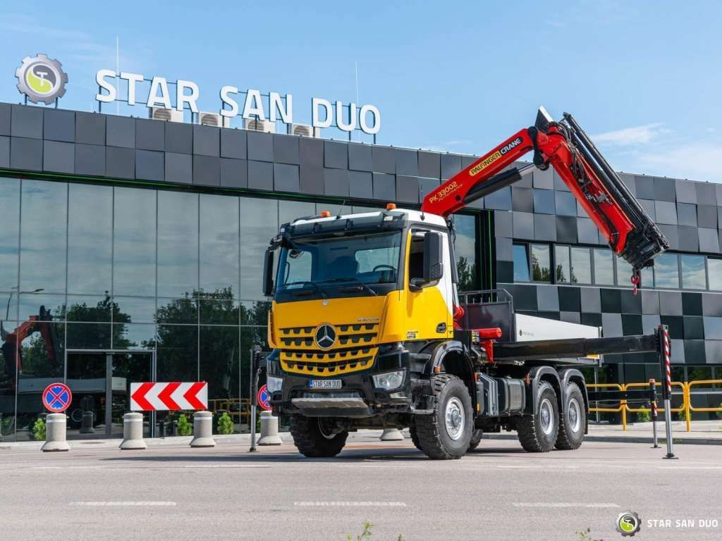 Mercedes-Benz AROCS 3345 6x6 PALFINGER PK 33002 Euro 6 Crane - Cabeza tractora: foto 5 Mercedes-Benz AROCS 3345 6x6 PALFINGER PK 33002 Euro 6 Crane - Cabeza tractora: foto 5