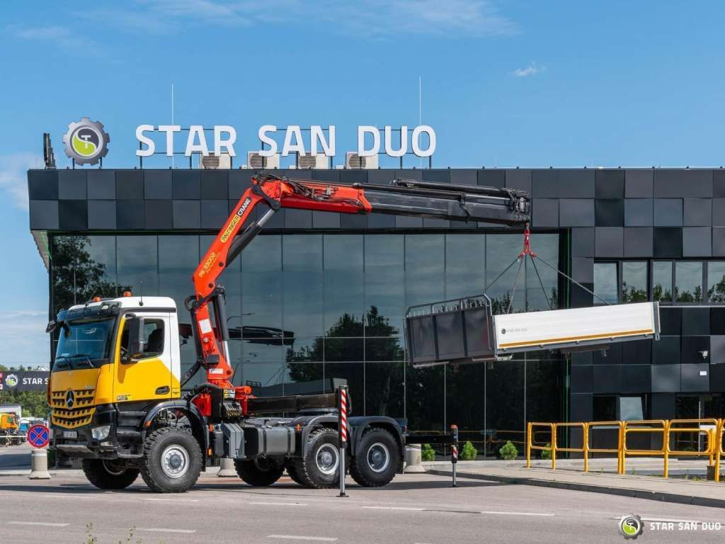 Mercedes-Benz AROCS 3345 6x6 PALFINGER PK 33002 Euro 6 Crane - Cabeza tractora: foto 1 Mercedes-Benz AROCS 3345 6x6 PALFINGER PK 33002 Euro 6 Crane - Cabeza tractora: foto 1