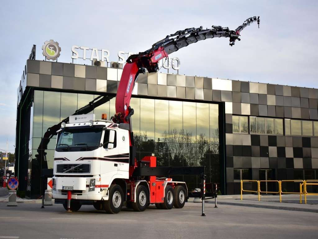 Volvo FH 520 8x2 EFFER 850 Fly Jib Winch 5th - Cabeza tractora: foto 1 Volvo FH 520 8x2 EFFER 850 Fly Jib Winch 5th - Cabeza tractora: foto 1