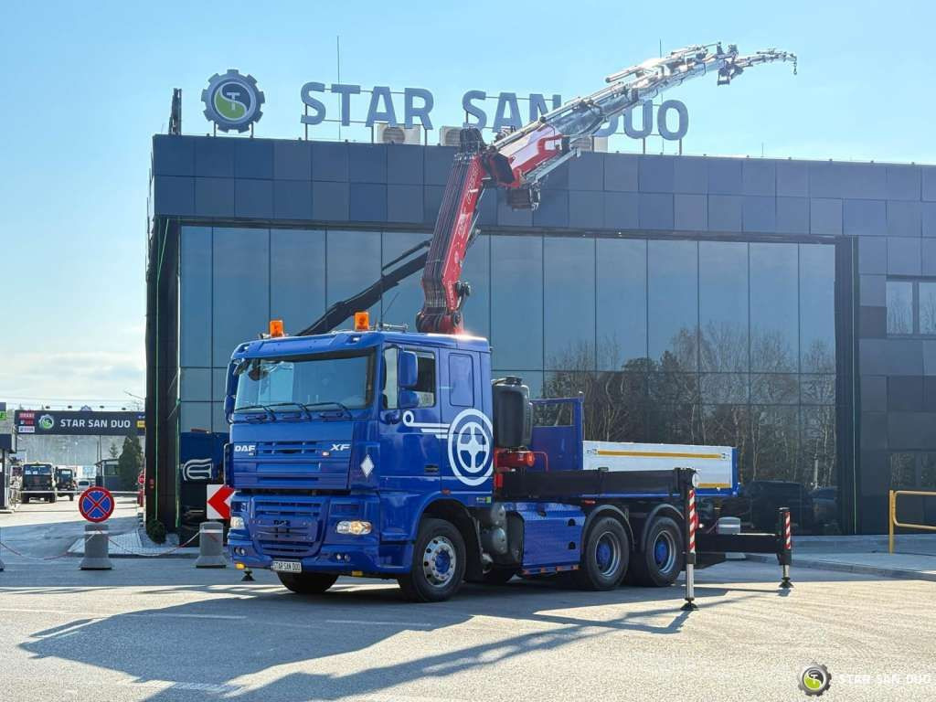 DAF XF 105.510 6x4 FASSI 450 FLY JIB Winch 5th - Camión grúa: foto 3 DAF XF 105.510 6x4 FASSI 450 FLY JIB Winch 5th - Camión grúa: foto 3