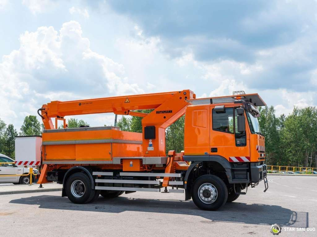 Camión con plataforma elevadora Iveco  CURSOR 240 4x4 RUTHMANN T225 22,5 Meters Lift: foto 9