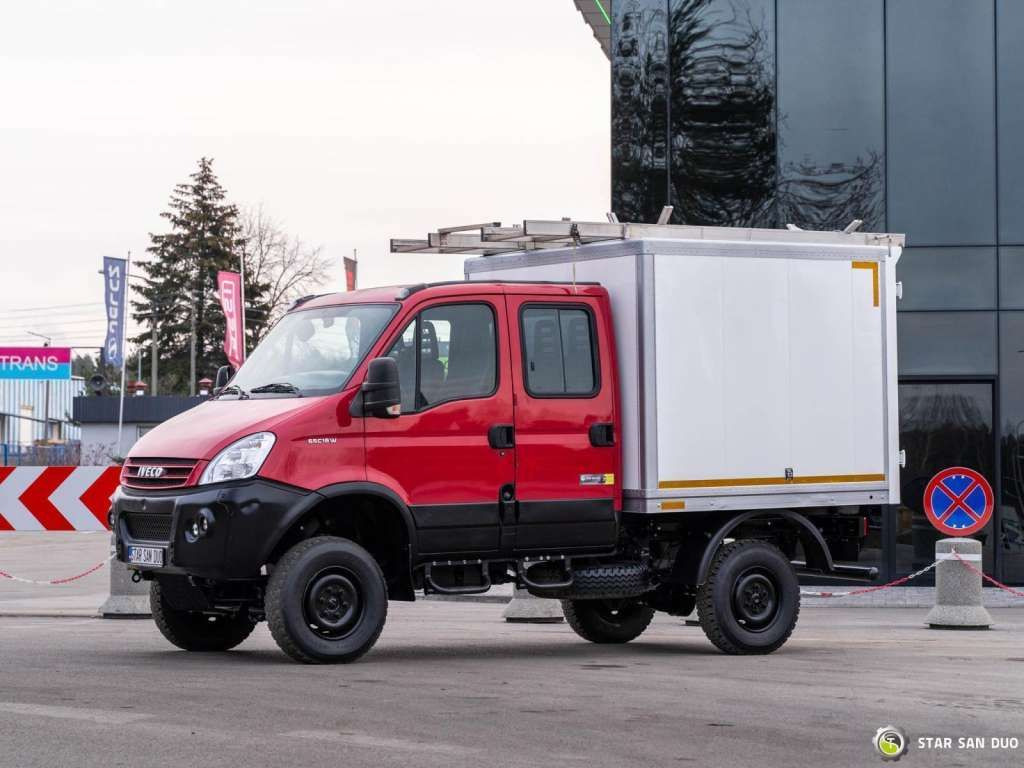 Chasis camión Iveco  DAILY 4X4 OFFROAD CAMPER BOX DOKA Iveco  DAILY 4X4 OFFROAD CAMPER BOX DOKA: foto 5
