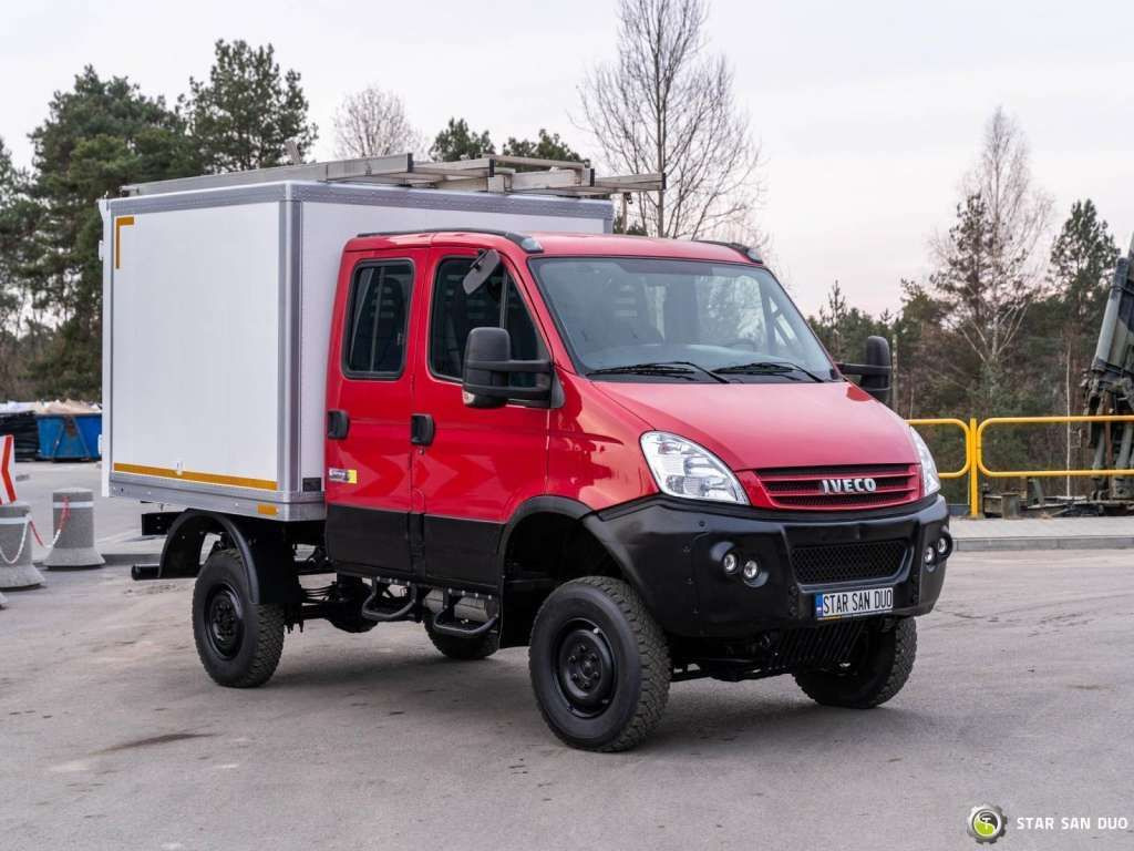 Iveco DAILY 4X4 OFFROAD CAMPER BOX DOKA Iveco DAILY 4X4 OFFROAD CAMPER BOX DOKA - Chasis camión: foto 3 Iveco DAILY 4X4 OFFROAD CAMPER BOX DOKA Iveco DAILY 4X4 OFFROAD CAMPER BOX DOKA - Chasis camión: foto 3