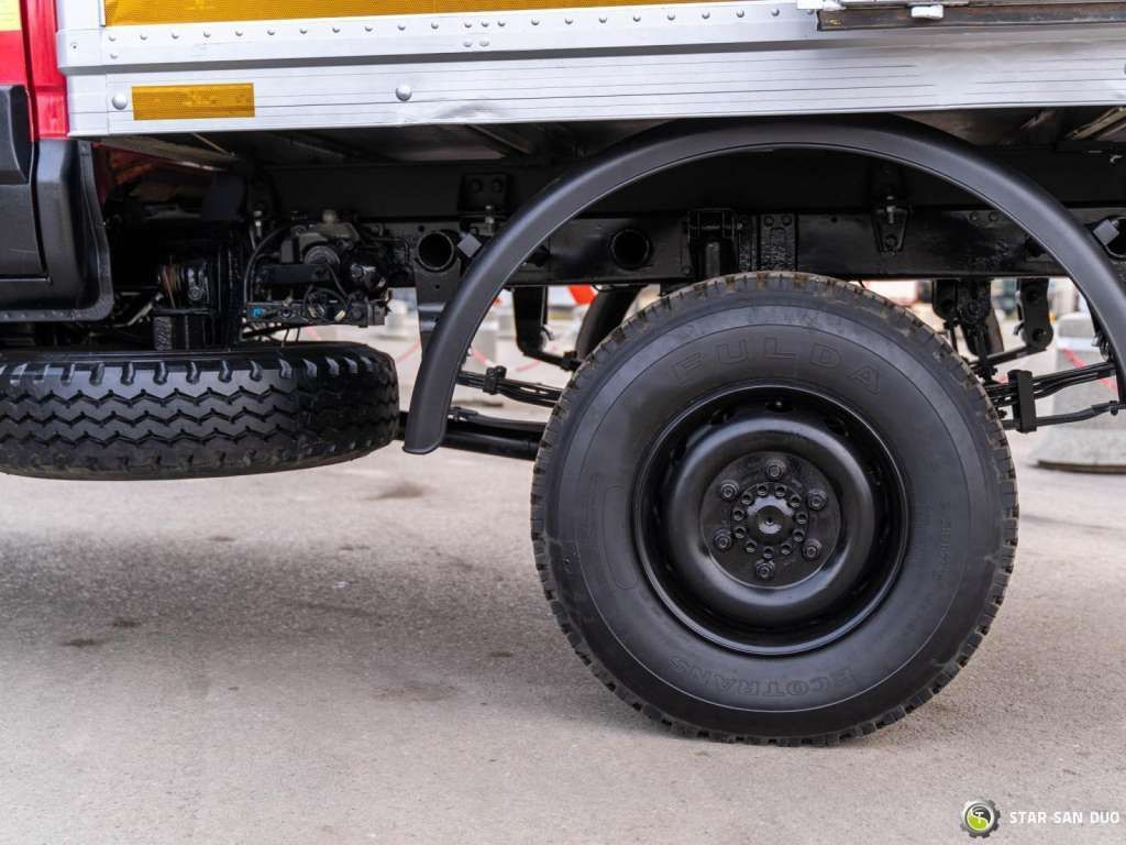Chasis camión Iveco  DAILY 4X4 OFFROAD CAMPER BOX DOKA Iveco  DAILY 4X4 OFFROAD CAMPER BOX DOKA: foto 24