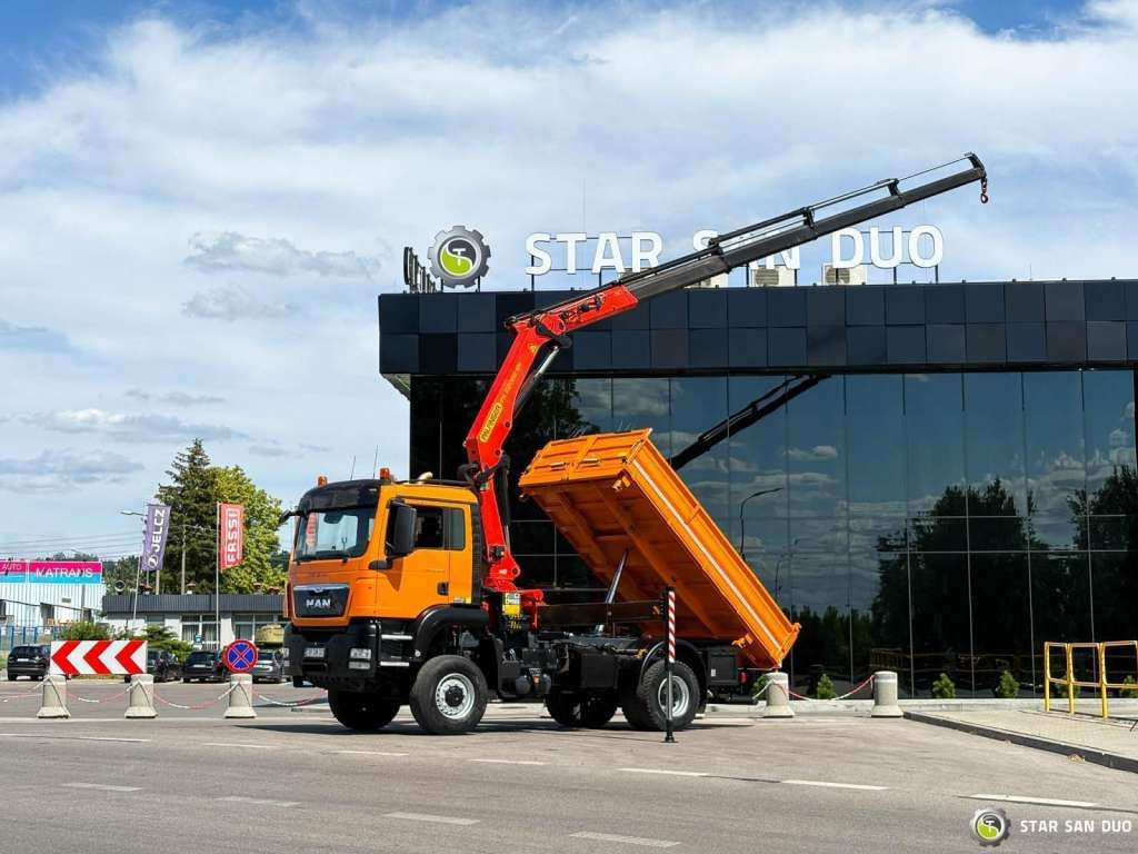 MAN TGS 18.480 4x4 PALFINGER PK 22002 Crane Kipper - Volquete camión: foto 4 MAN TGS 18.480 4x4 PALFINGER PK 22002 Crane Kipper - Volquete camión: foto 4