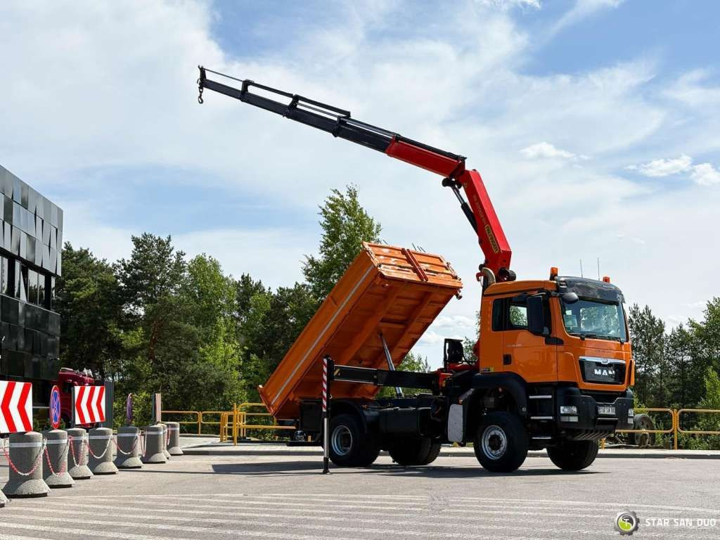 MAN TGS 18.480 4x4 PALFINGER PK 22002 Crane Kipper - Volquete camión: foto 2 MAN TGS 18.480 4x4 PALFINGER PK 22002 Crane Kipper - Volquete camión: foto 2