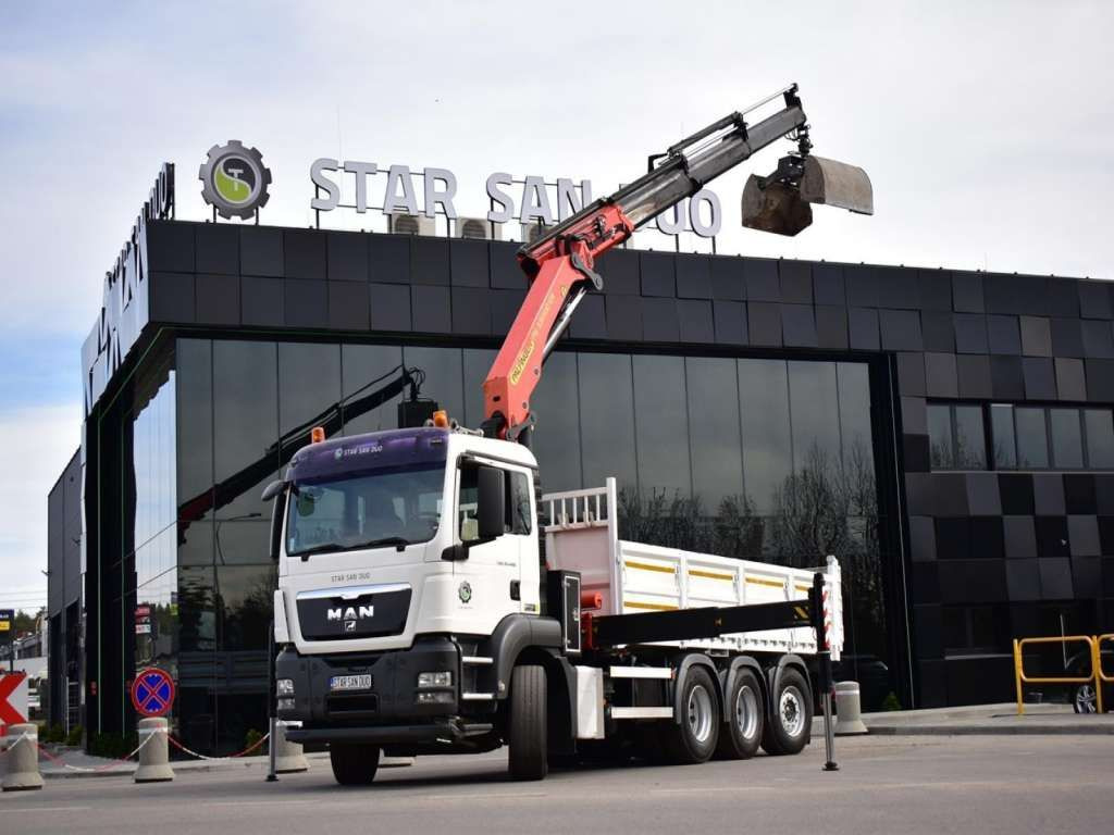 MAN TGS 35.400 8X4 PALFINGER PK 33002 CRANE KIPPER - Camión grúa, Volquete camión: foto 5 MAN TGS 35.400 8X4 PALFINGER PK 33002 CRANE KIPPER - Camión grúa, Volquete camión: foto 5