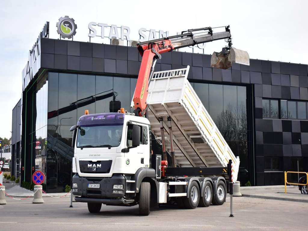 MAN TGS 35.400 8X4 PALFINGER PK 33002 CRANE KIPPER - Camión grúa, Volquete camión: foto 1 MAN TGS 35.400 8X4 PALFINGER PK 33002 CRANE KIPPER - Camión grúa, Volquete camión: foto 1