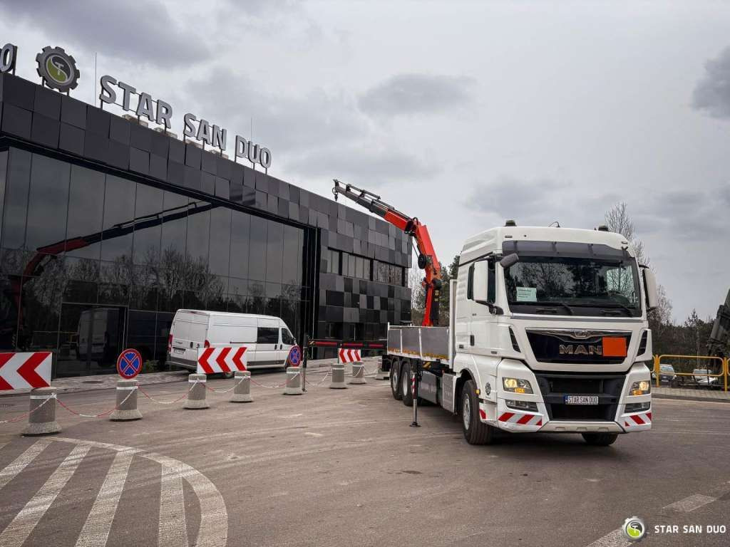 MAN TGX 26.480 6x2 PALFINGER PK 33002 EH Crane Winc - Camión grúa: foto 3 MAN TGX 26.480 6x2 PALFINGER PK 33002 EH Crane Winc - Camión grúa: foto 3