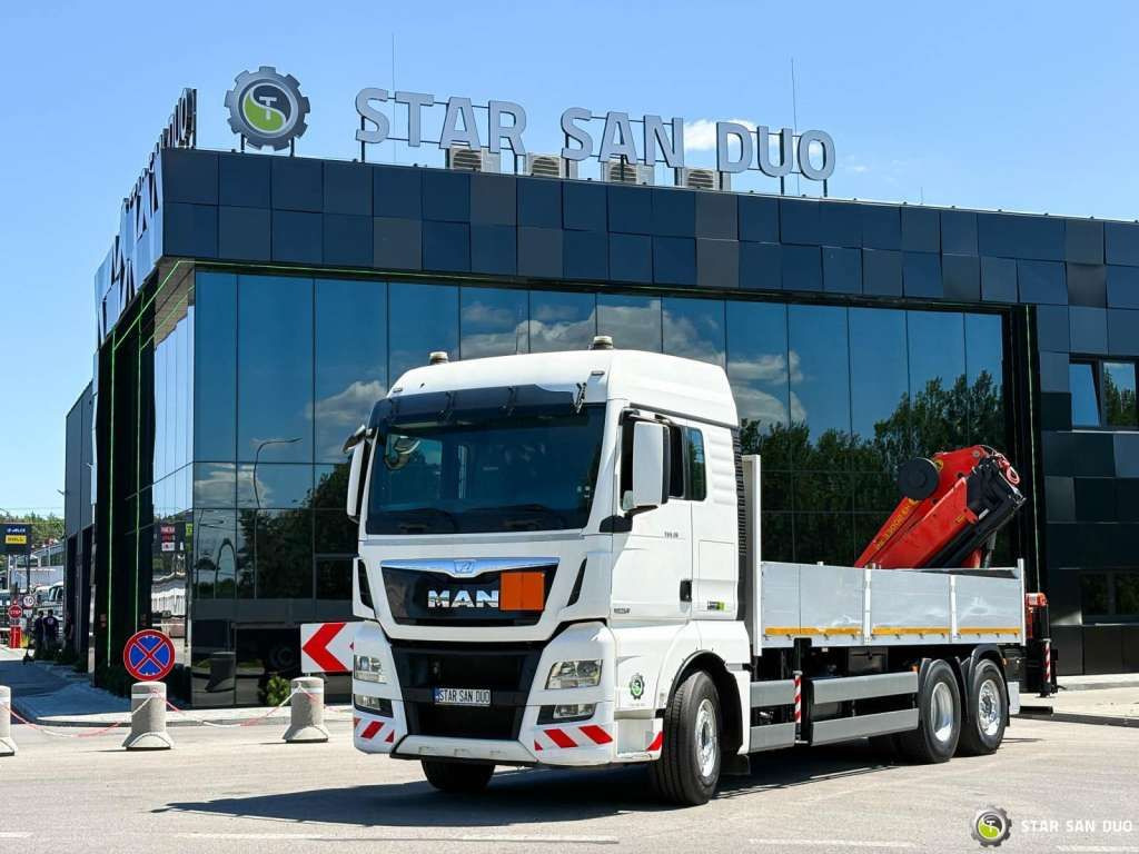 MAN TGX 26.480 6x2 PALFINGER PK 33002 EH Crane Winc - Camión grúa: foto 3 MAN TGX 26.480 6x2 PALFINGER PK 33002 EH Crane Winc - Camión grúa: foto 3