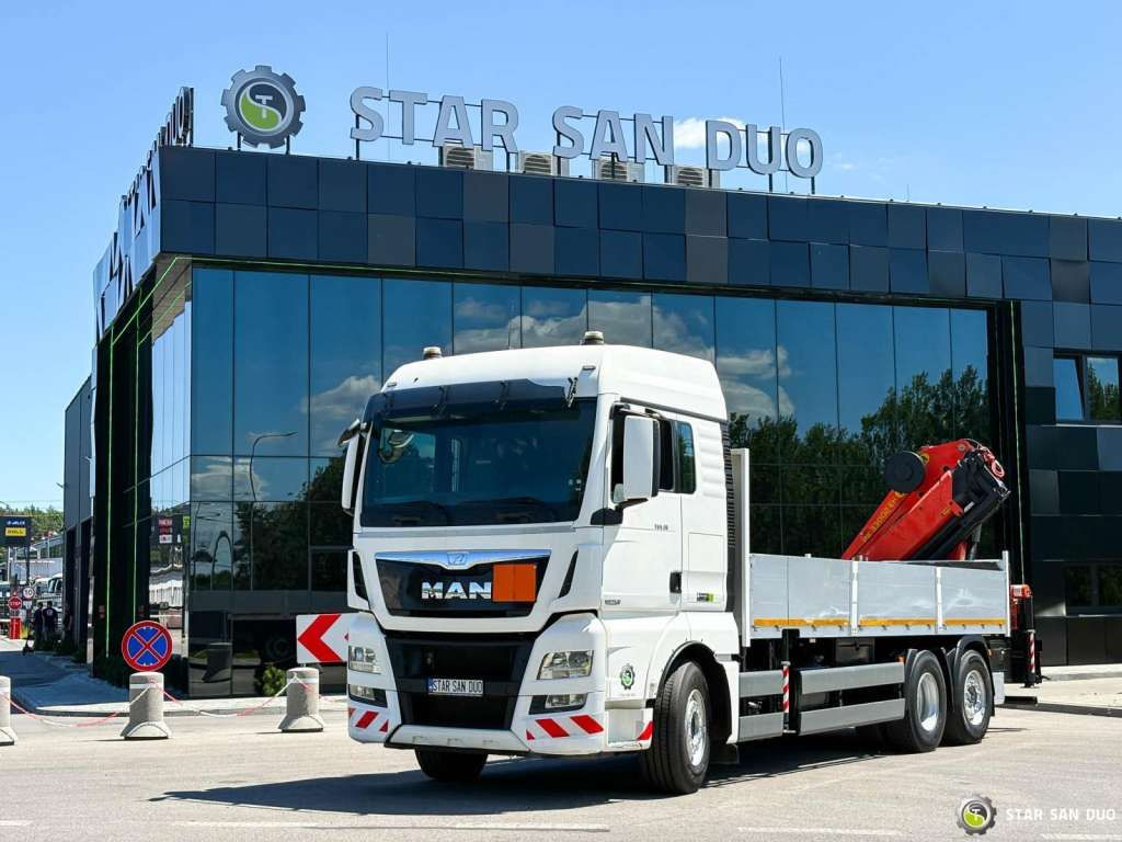 MAN TGX 26.480 6x2 PALFINGER PK 33002 EH Crane Winc - Camión grúa: foto 3 MAN TGX 26.480 6x2 PALFINGER PK 33002 EH Crane Winc - Camión grúa: foto 3