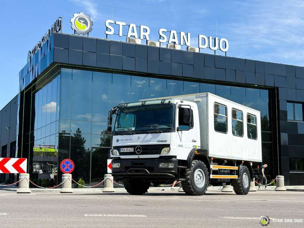 Mercedes-Benz ATEGO 1326 4x4 Double Cab Camper BUS - Chasis camión: foto 1 Mercedes-Benz ATEGO 1326 4x4 Double Cab Camper BUS - Chasis camión: foto 1