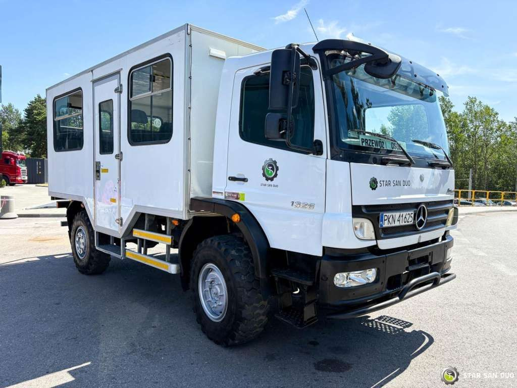 Mercedes-Benz ATEGO 1326 4x4 Double Cab Camper BUS - Chasis camión: foto 5 Mercedes-Benz ATEGO 1326 4x4 Double Cab Camper BUS - Chasis camión: foto 5