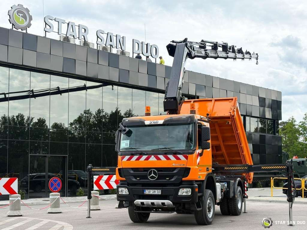 Mercedes-Benz Actros 1841 AK 4x4 Hiab 288E-7 Crane Kipper - Camión grúa: foto 5 Mercedes-Benz Actros 1841 AK 4x4 Hiab 288E-7 Crane Kipper - Camión grúa: foto 5