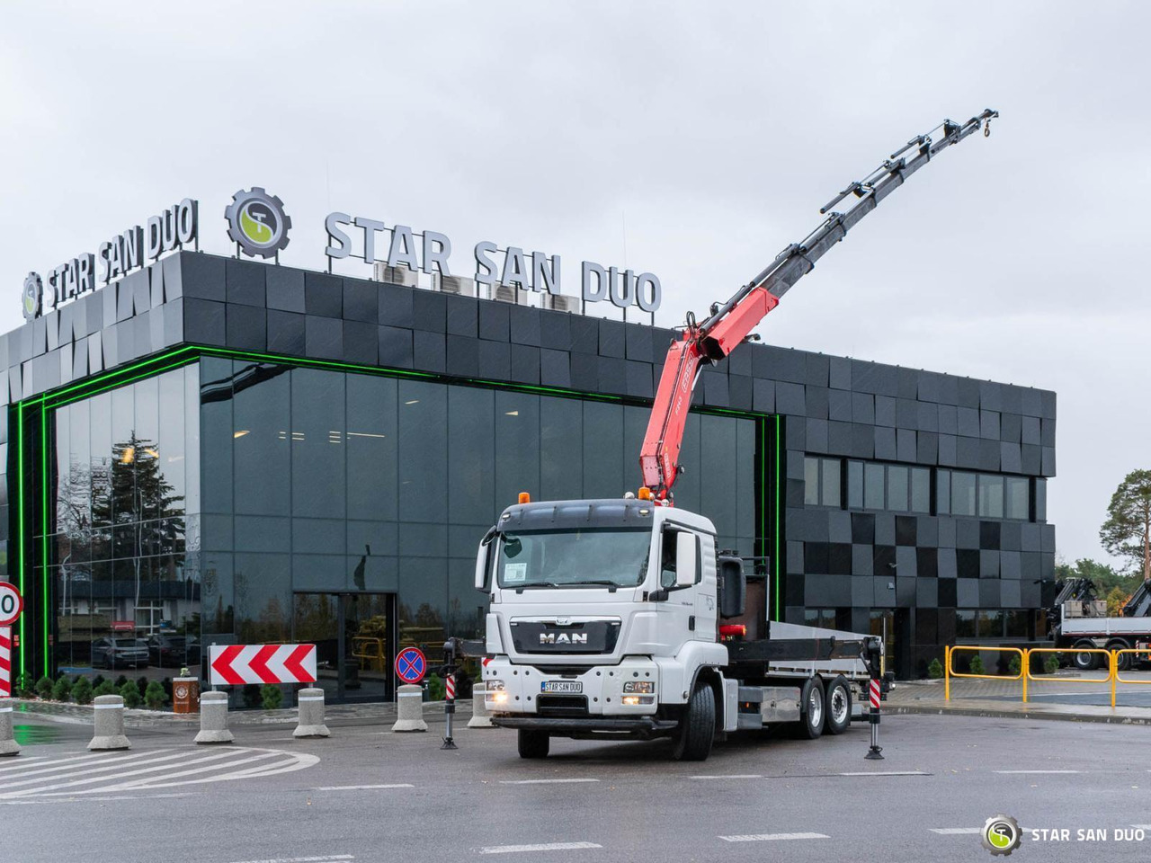 - Camión grúa: foto 1 - Camión grúa: foto 1