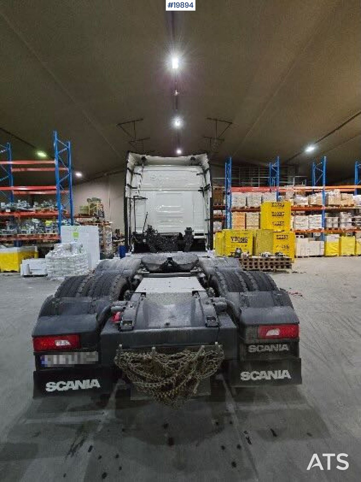 Cabeza tractora Scania R590: foto 18