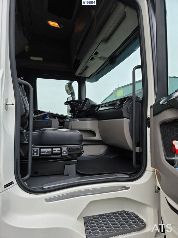 Cabeza tractora Scania R590: foto 17