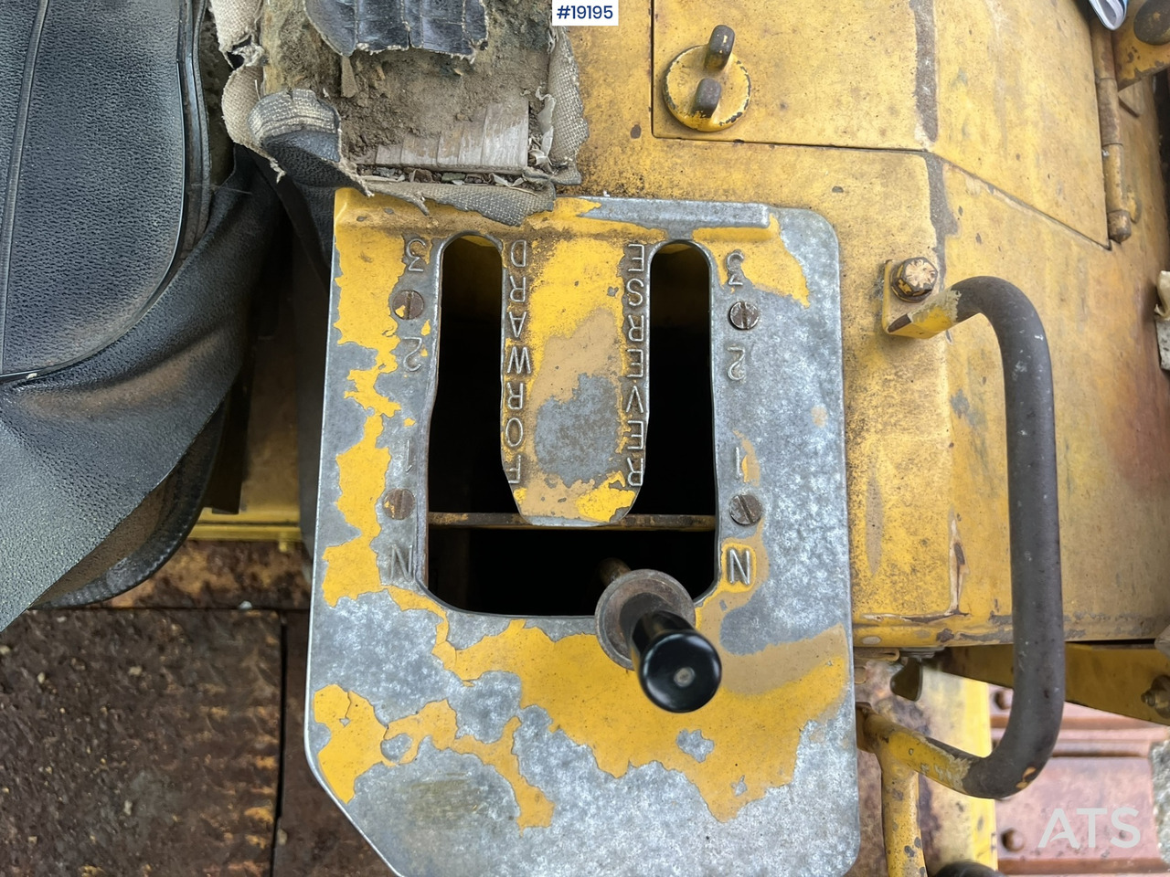 Bulldozer Caterpillar D5B: foto 26