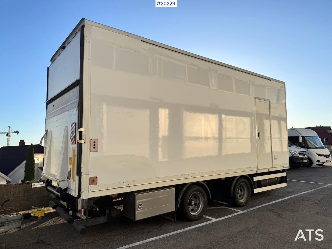 HMF Skapkjerre - Caja cerrada remolque: foto 3 HMF Skapkjerre - Caja cerrada remolque: foto 3