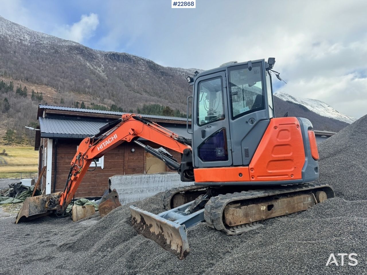 Hitachi ZX65USB-5A Beltegraver - Rototilt - 3 skuffer. - Excavadora de cadenas: foto 2 Hitachi ZX65USB-5A Beltegraver - Rototilt - 3 skuffer. - Excavadora de cadenas: foto 2