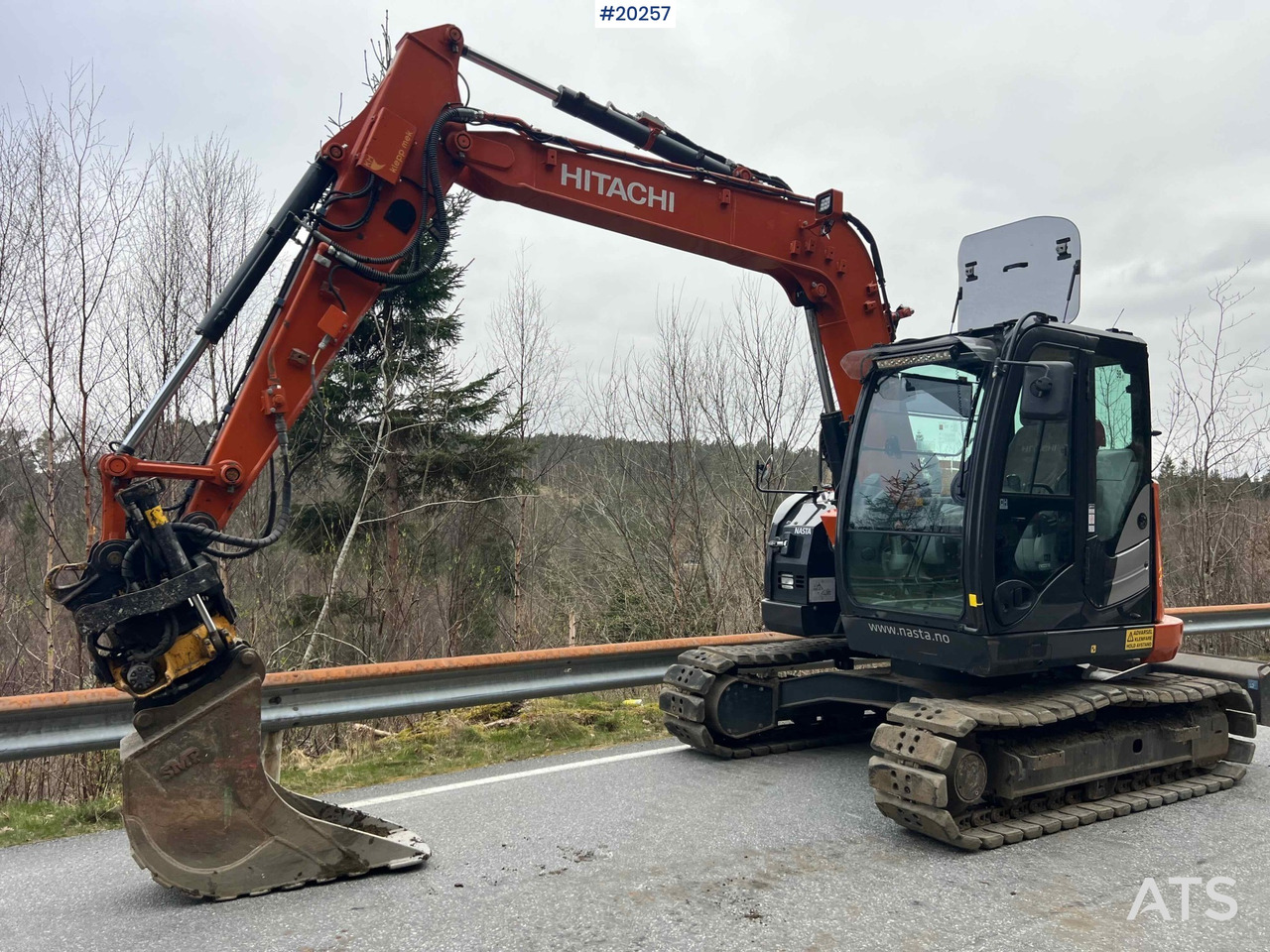 Hitachi ZX85 US-6 - Excavadora: foto 2 Hitachi ZX85 US-6 - Excavadora: foto 2
