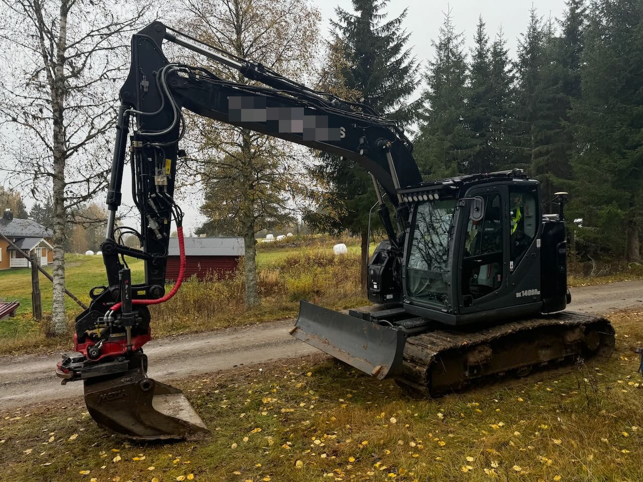 Kobelco SK140SRLC - Excavadora de cadenas: foto 2 Kobelco SK140SRLC - Excavadora de cadenas: foto 2
