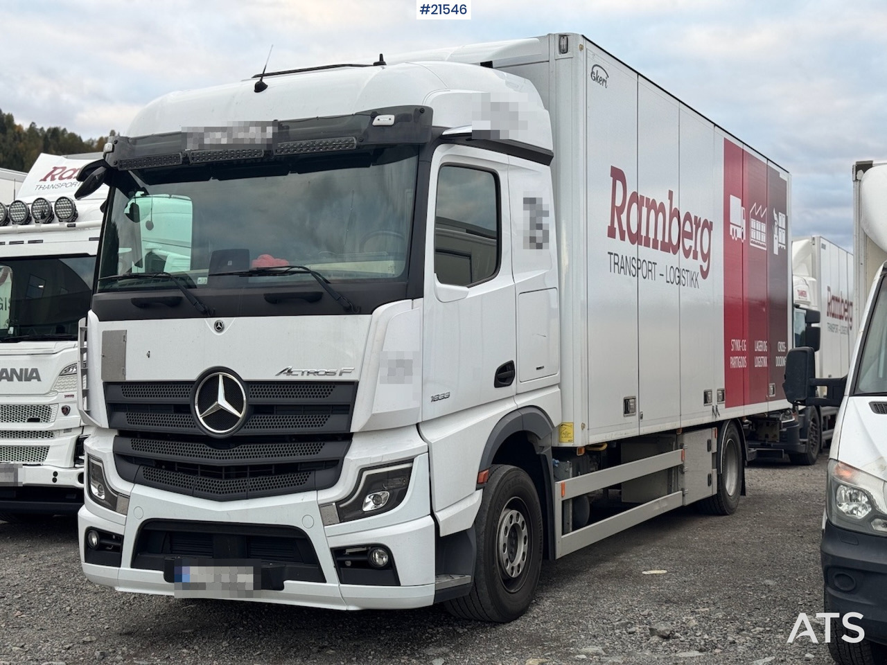 Mercedes Actros 1833 - Camión caja cerrada: foto 2 Mercedes Actros 1833 - Camión caja cerrada: foto 2