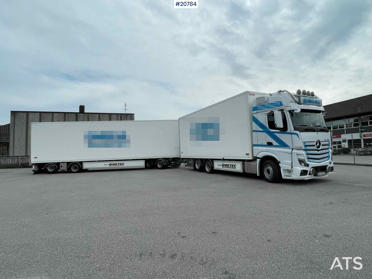 Mercedes Actros - Camión caja cerrada: foto 1 Mercedes Actros - Camión caja cerrada: foto 1