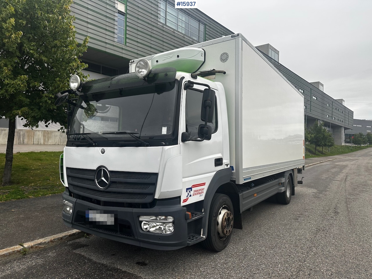 Mercedes Atego - Camión caja cerrada: foto 1 Mercedes Atego - Camión caja cerrada: foto 1