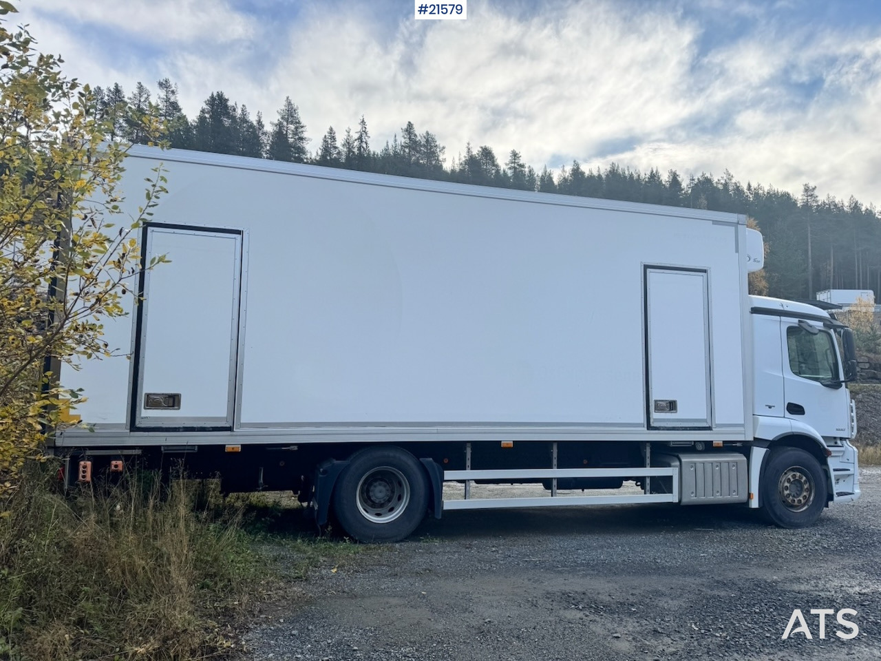 Mercedes-Benz Antos 1832 m/ Full sideåpning og Kjøl/frys. - Camión caja cerrada: foto 4 Mercedes-Benz Antos 1832 m/ Full sideåpning og Kjøl/frys. - Camión caja cerrada: foto 4