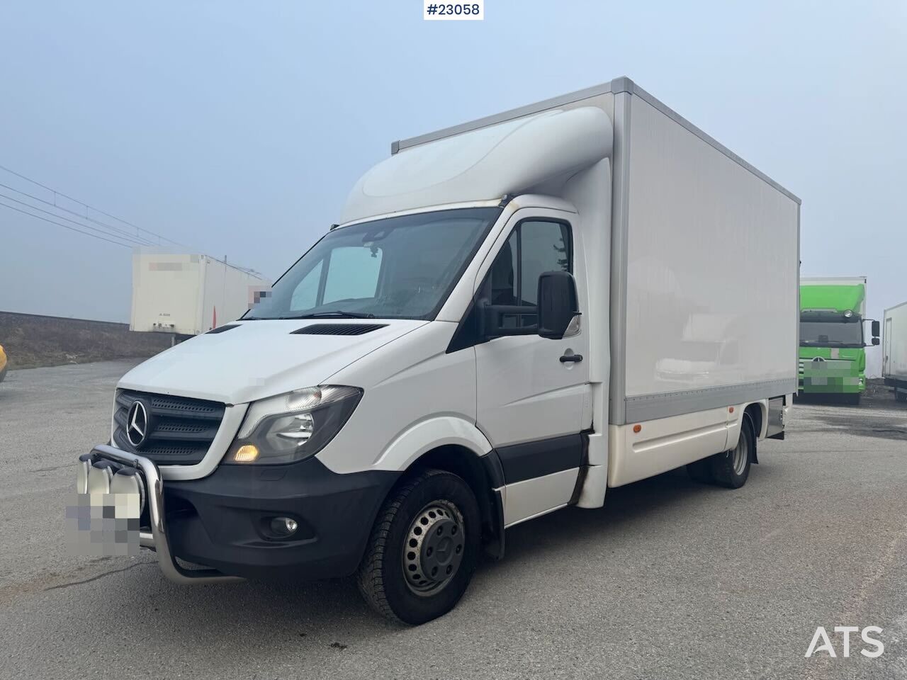 Mercedes Sprinter 5198 4x2 skapbil m/ lift og sidedør - Camión caja cerrada: foto 3 Mercedes Sprinter 5198 4x2 skapbil m/ lift og sidedør - Camión caja cerrada: foto 3
