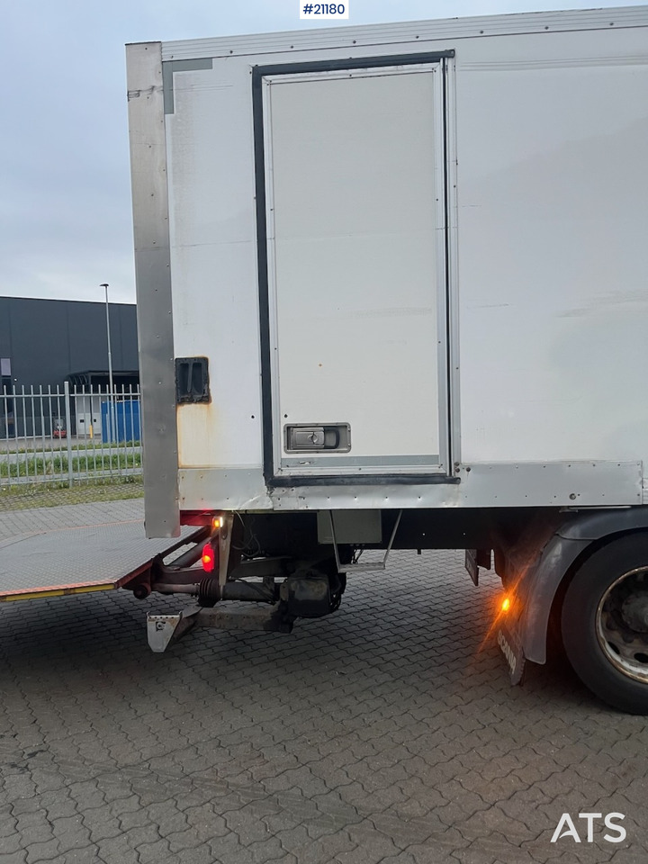 Scania P250 - Camión caja cerrada: foto 3 Scania P250 - Camión caja cerrada: foto 3