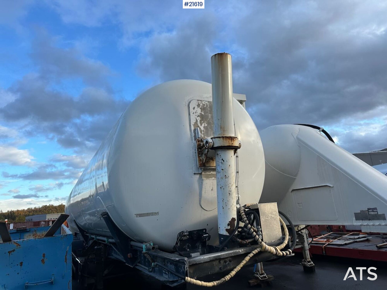 Spitzer 1996 Spitzer silo-trailer 3 akslet bulkhenger - Semirremolque silo: foto 3 Spitzer 1996 Spitzer silo-trailer 3 akslet bulkhenger - Semirremolque silo: foto 3