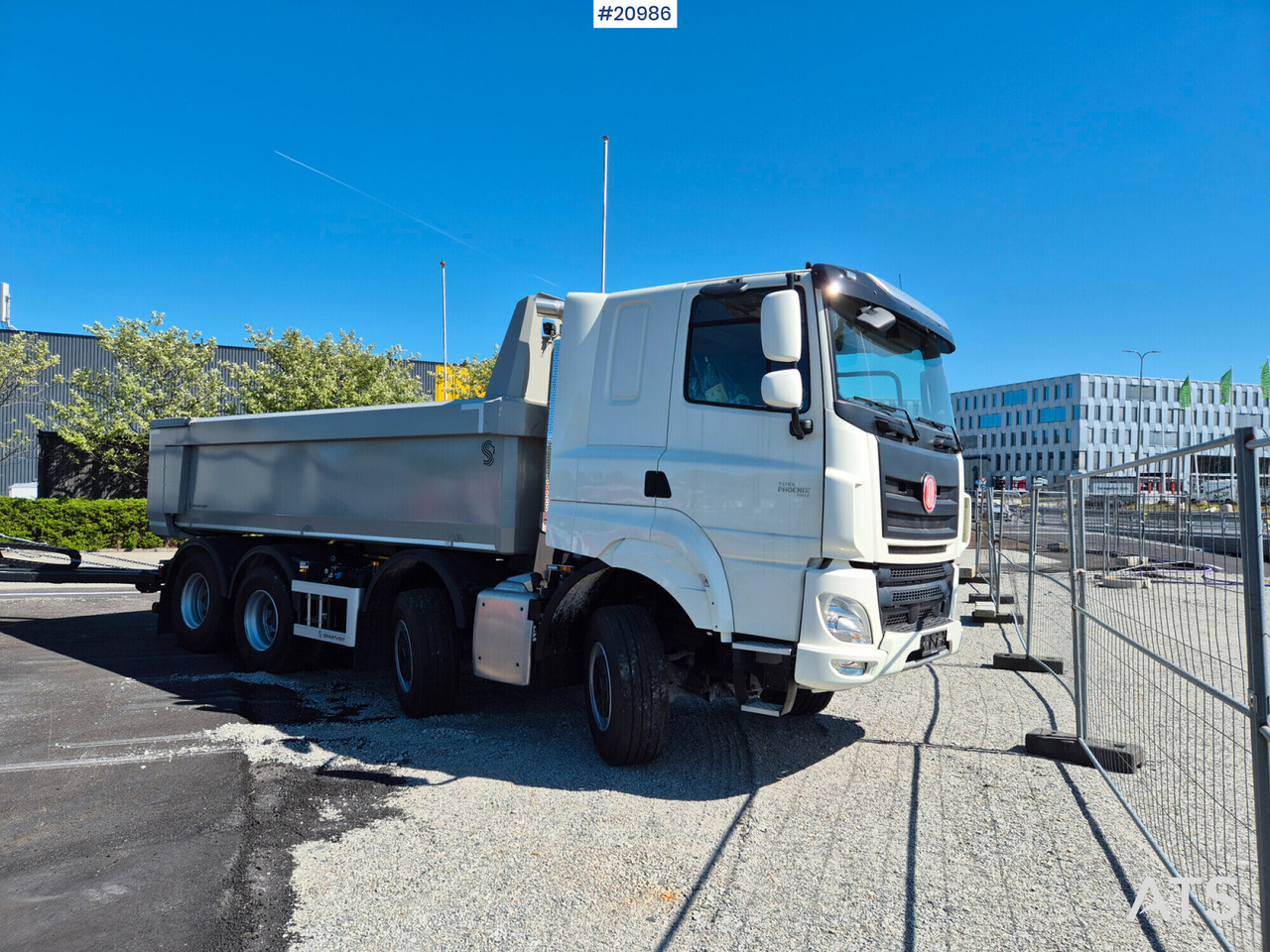 Tatra 8P6R43 - Volquete camión: foto 3 Tatra 8P6R43 - Volquete camión: foto 3