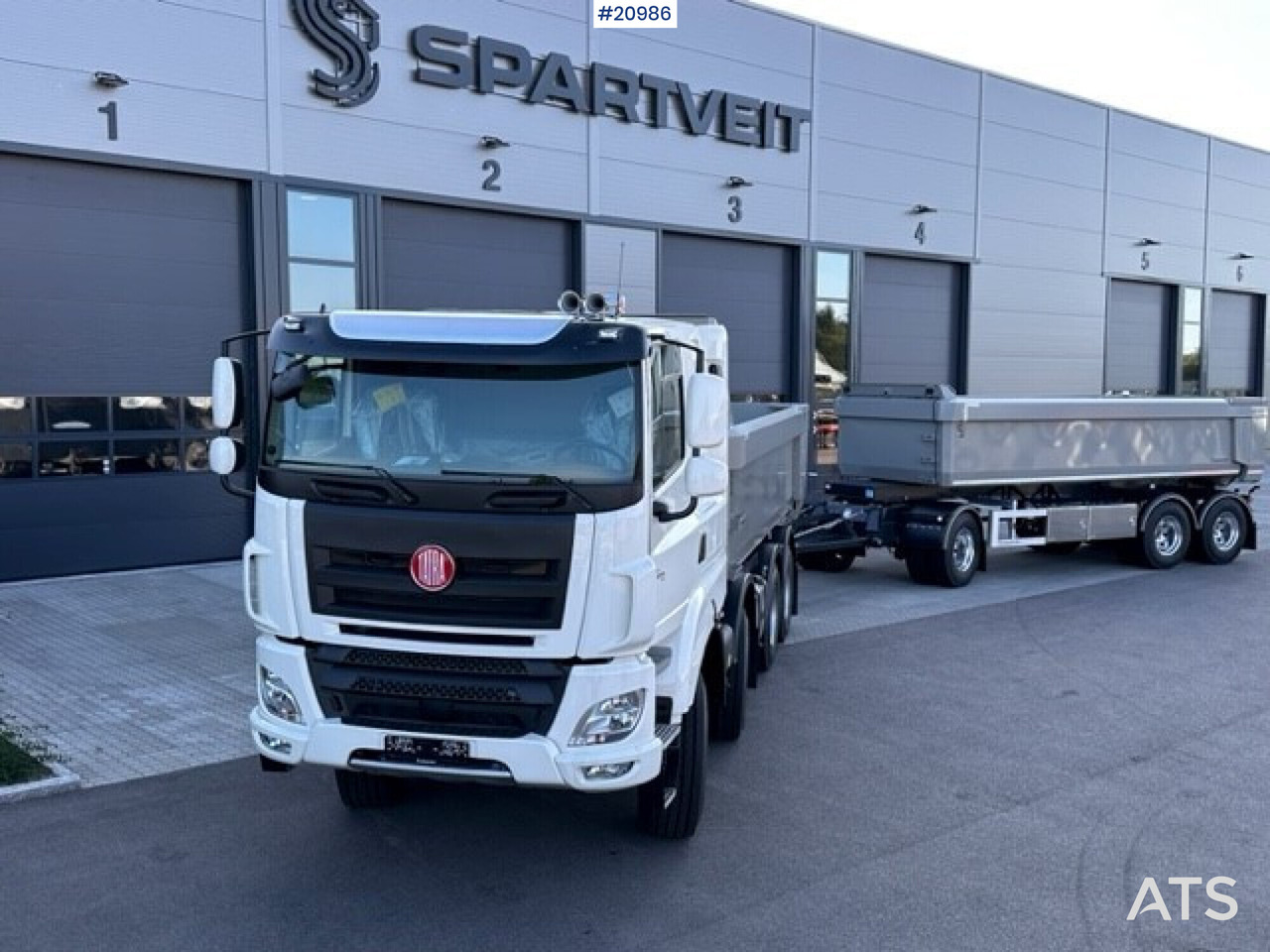 Tatra 8P6R43 - Volquete camión: foto 2 Tatra 8P6R43 - Volquete camión: foto 2