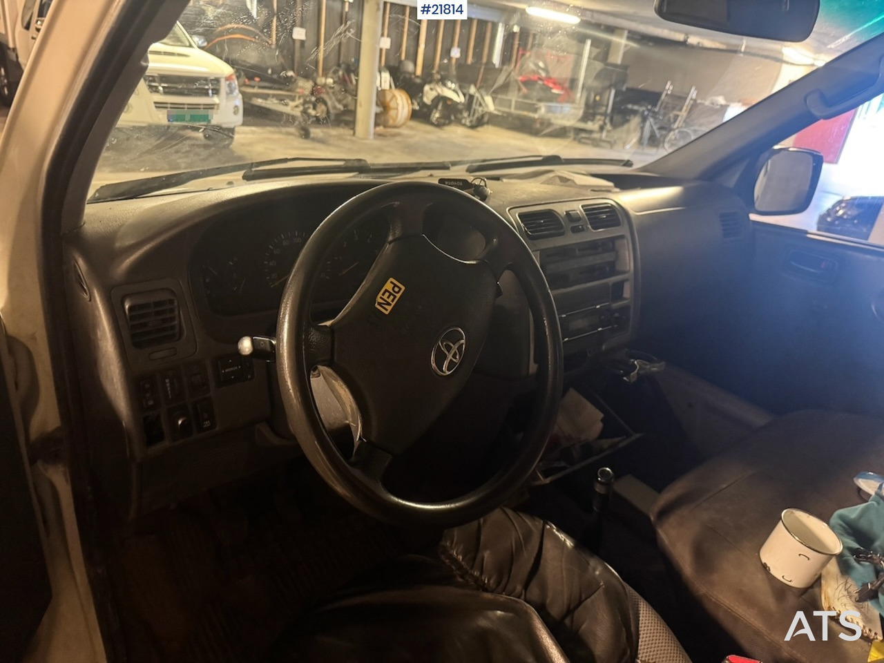 Furgón Toyota HIACE: foto 18