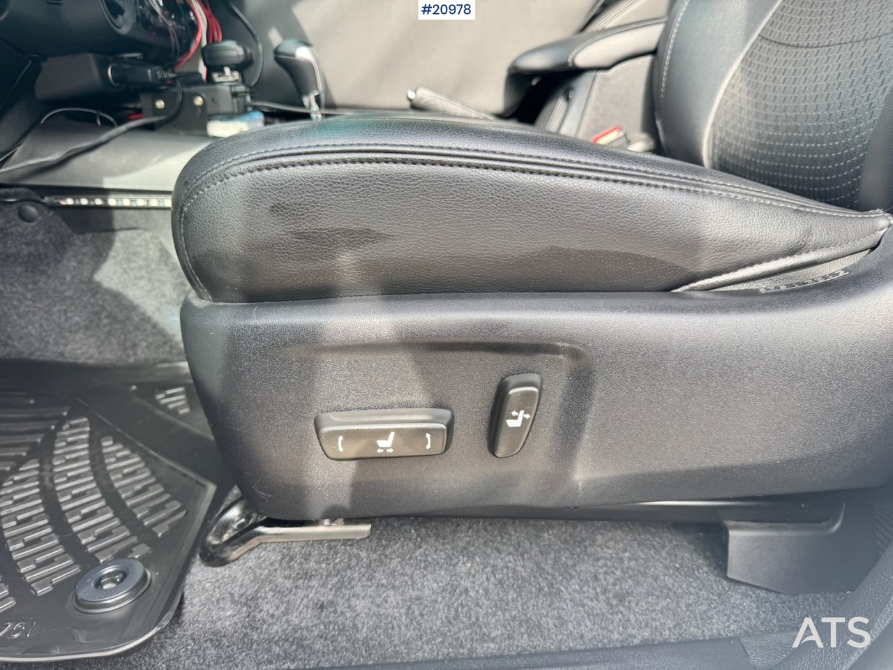 Pick-up Toyota HILUX: foto 47