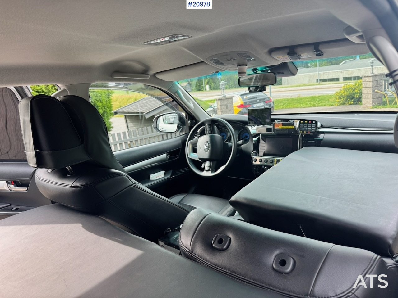 Pick-up Toyota HILUX: foto 35