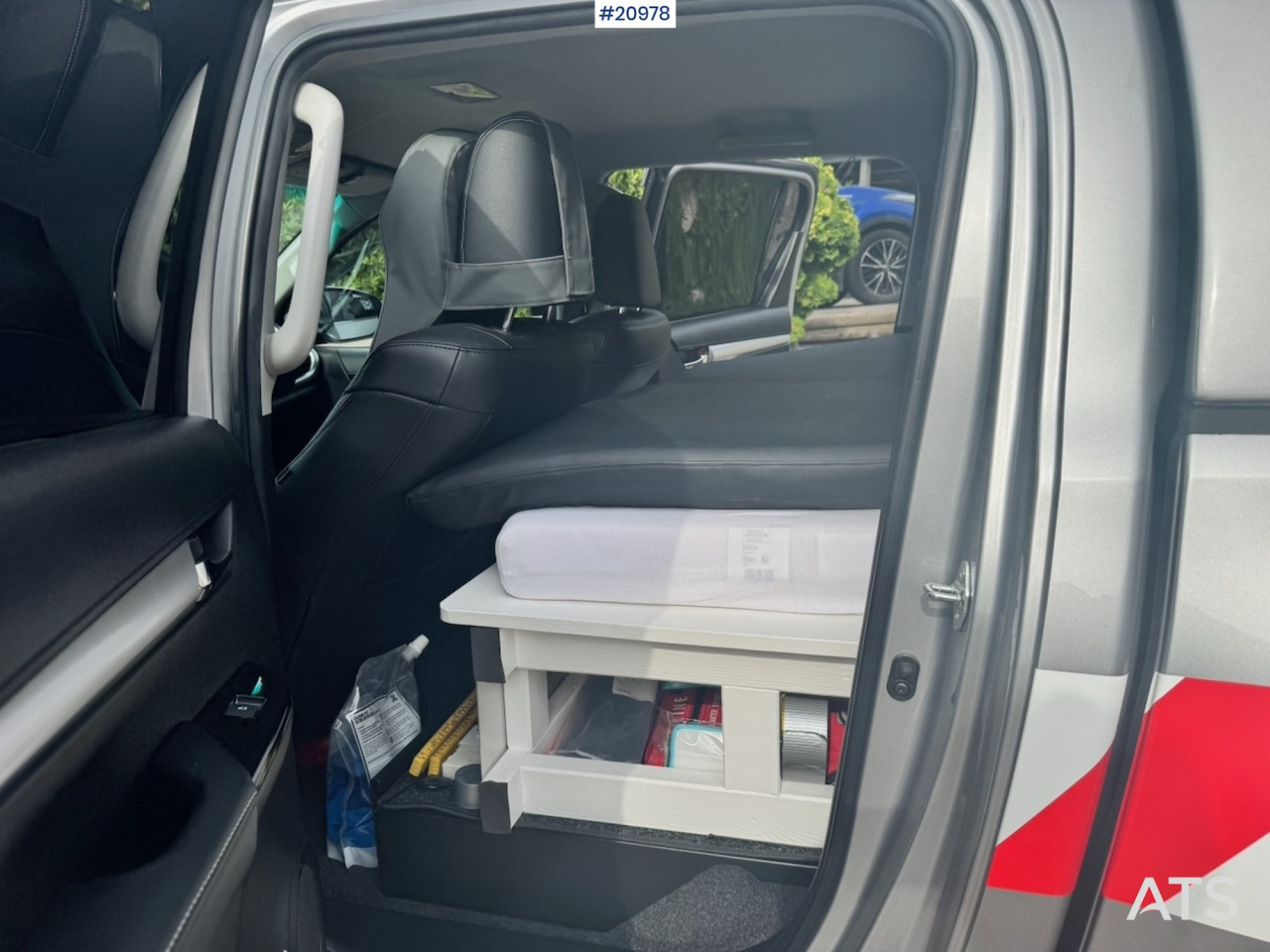 Pick-up Toyota HILUX: foto 32