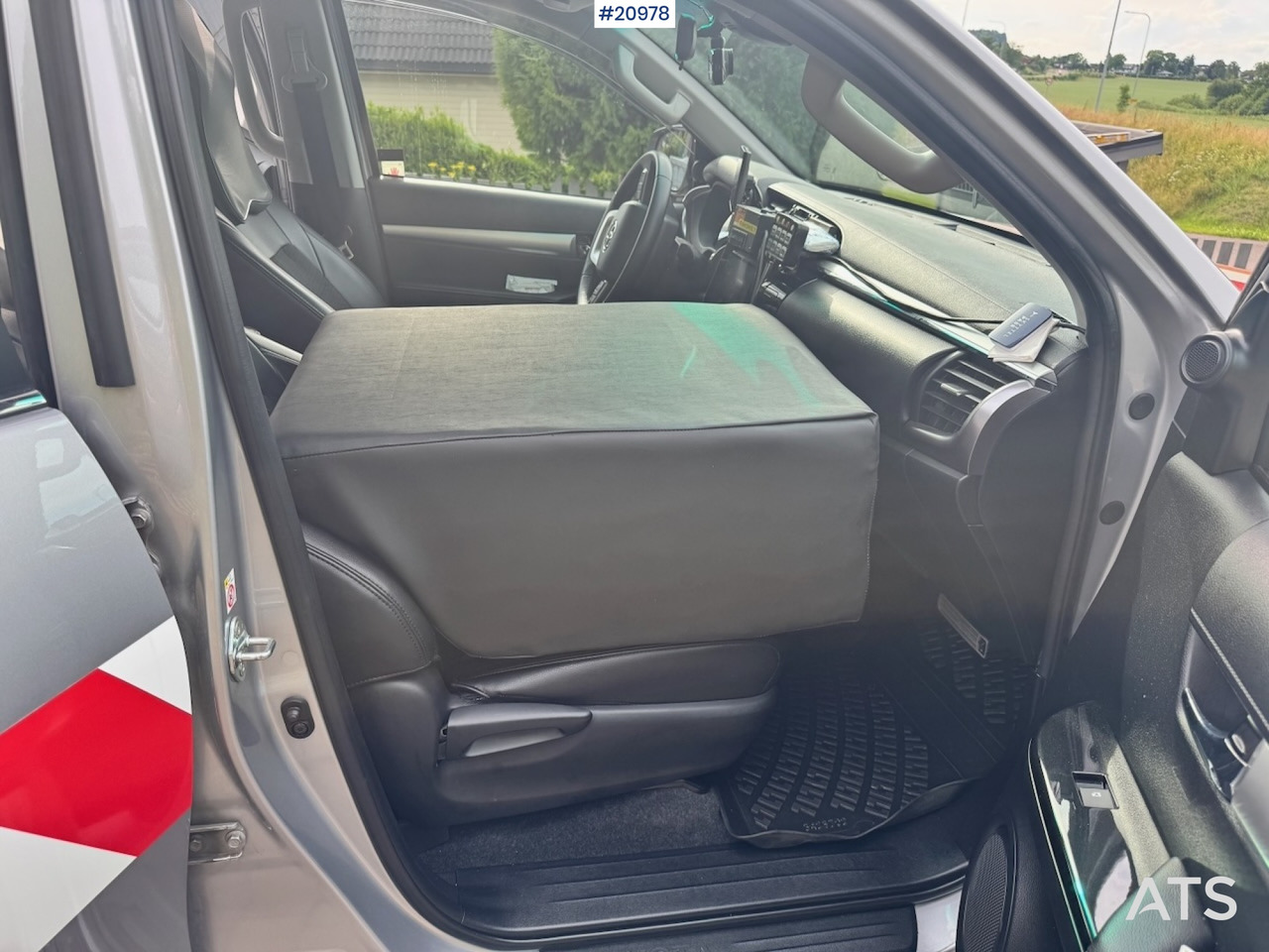 Pick-up Toyota HILUX: foto 36
