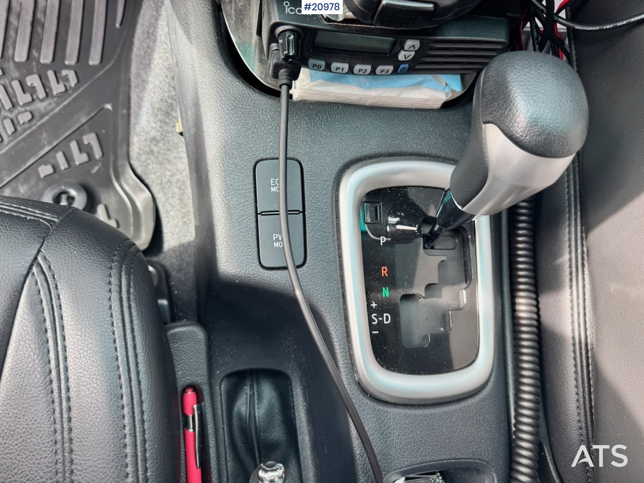 Pick-up Toyota HILUX: foto 40