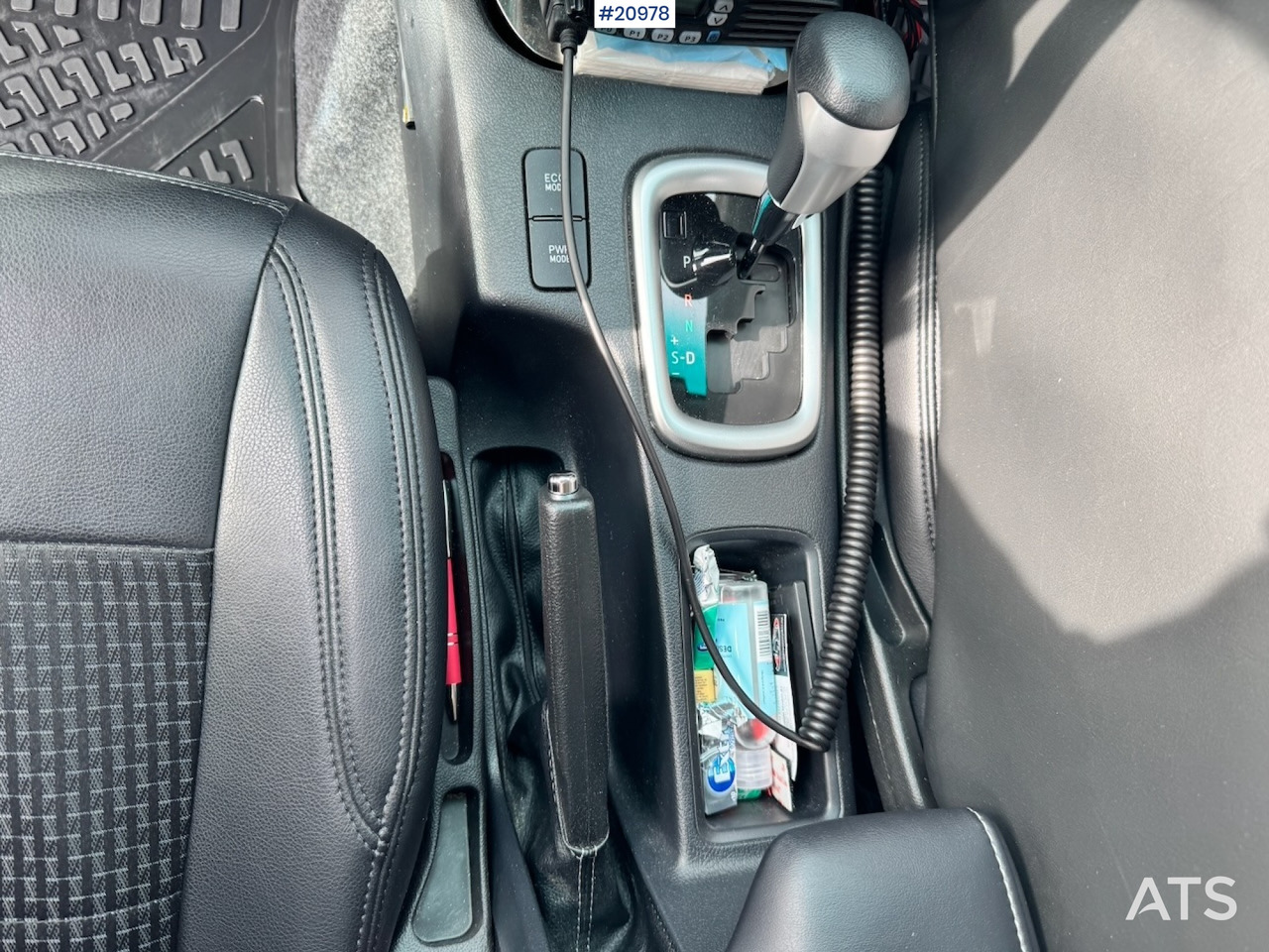 Pick-up Toyota HILUX: foto 39
