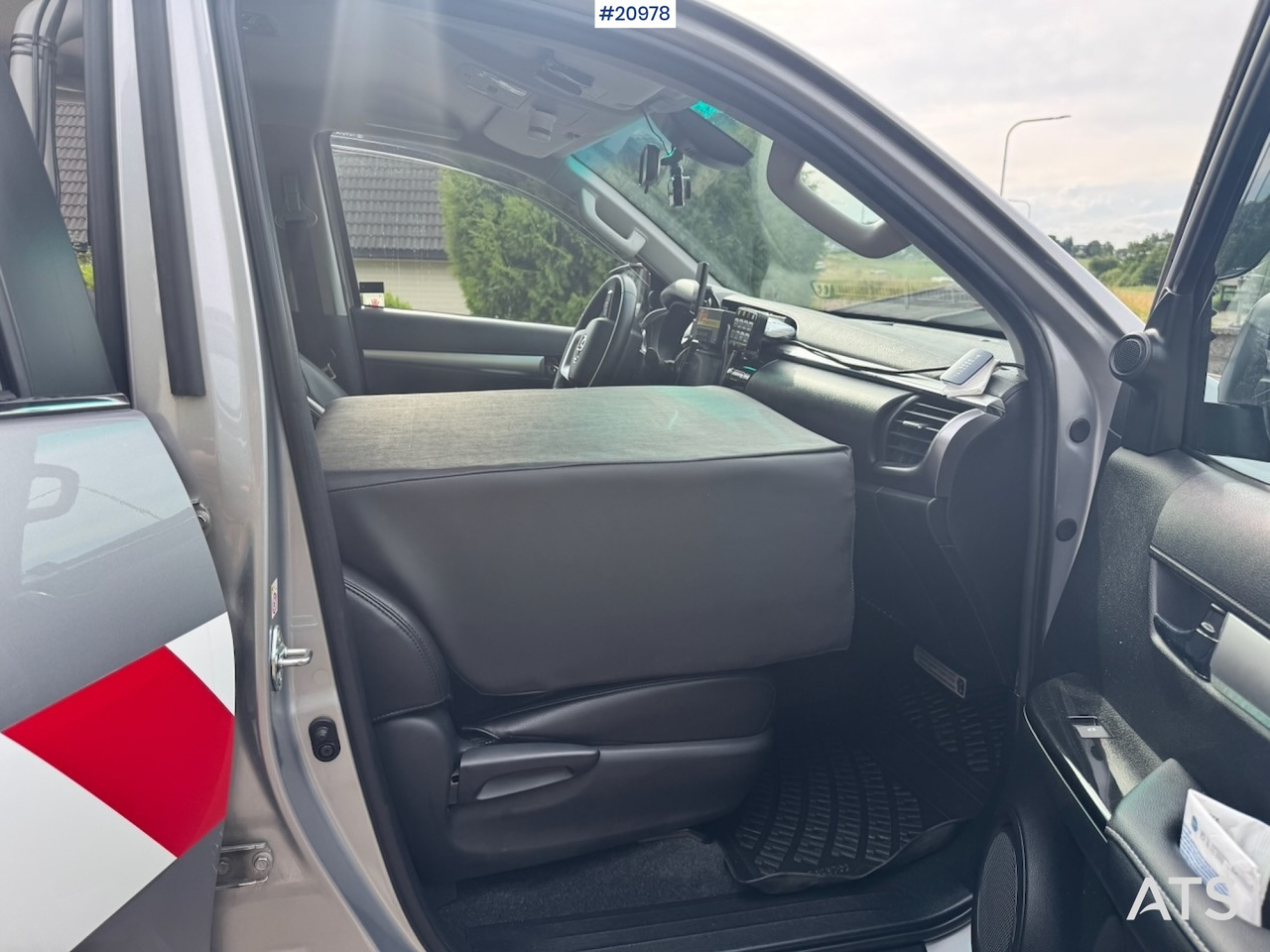 Pick-up Toyota HILUX: foto 33