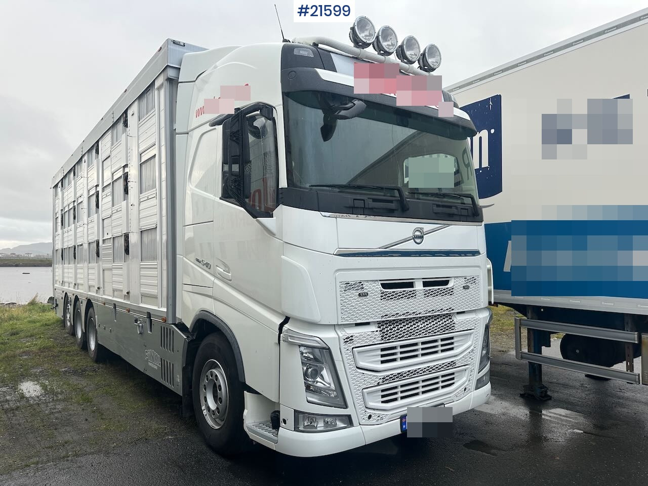 Volvo 540 8x4 dyrebil m/ Finkl påbygg, onspot og godkjent til 225 dyr - Transporte de ganado camión: foto 1 Volvo 540 8x4 dyrebil m/ Finkl påbygg, onspot og godkjent til 225 dyr - Transporte de ganado camión: foto 1