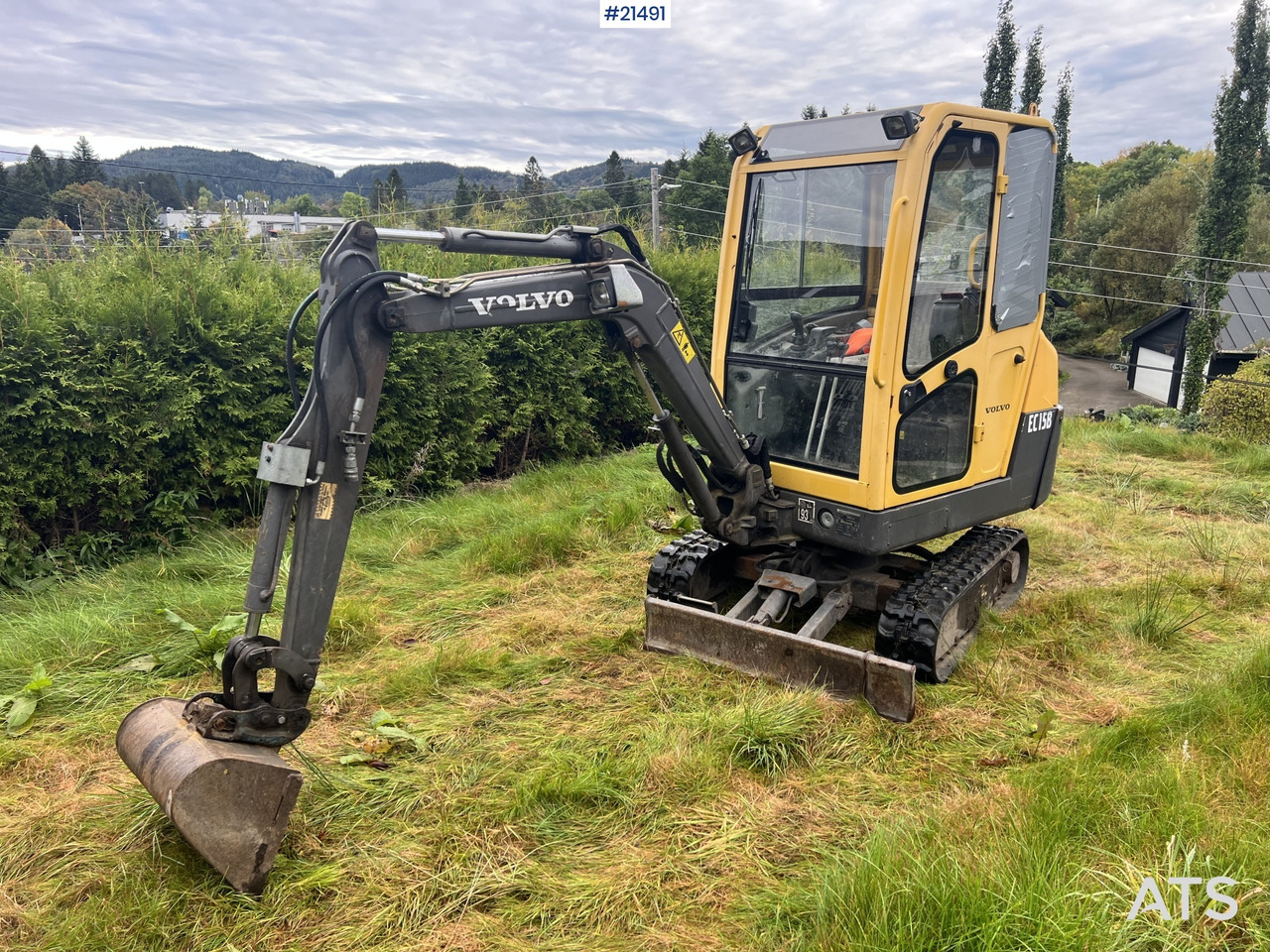 Volvo EC15B - Miniexcavadora: foto 1 Volvo EC15B - Miniexcavadora: foto 1