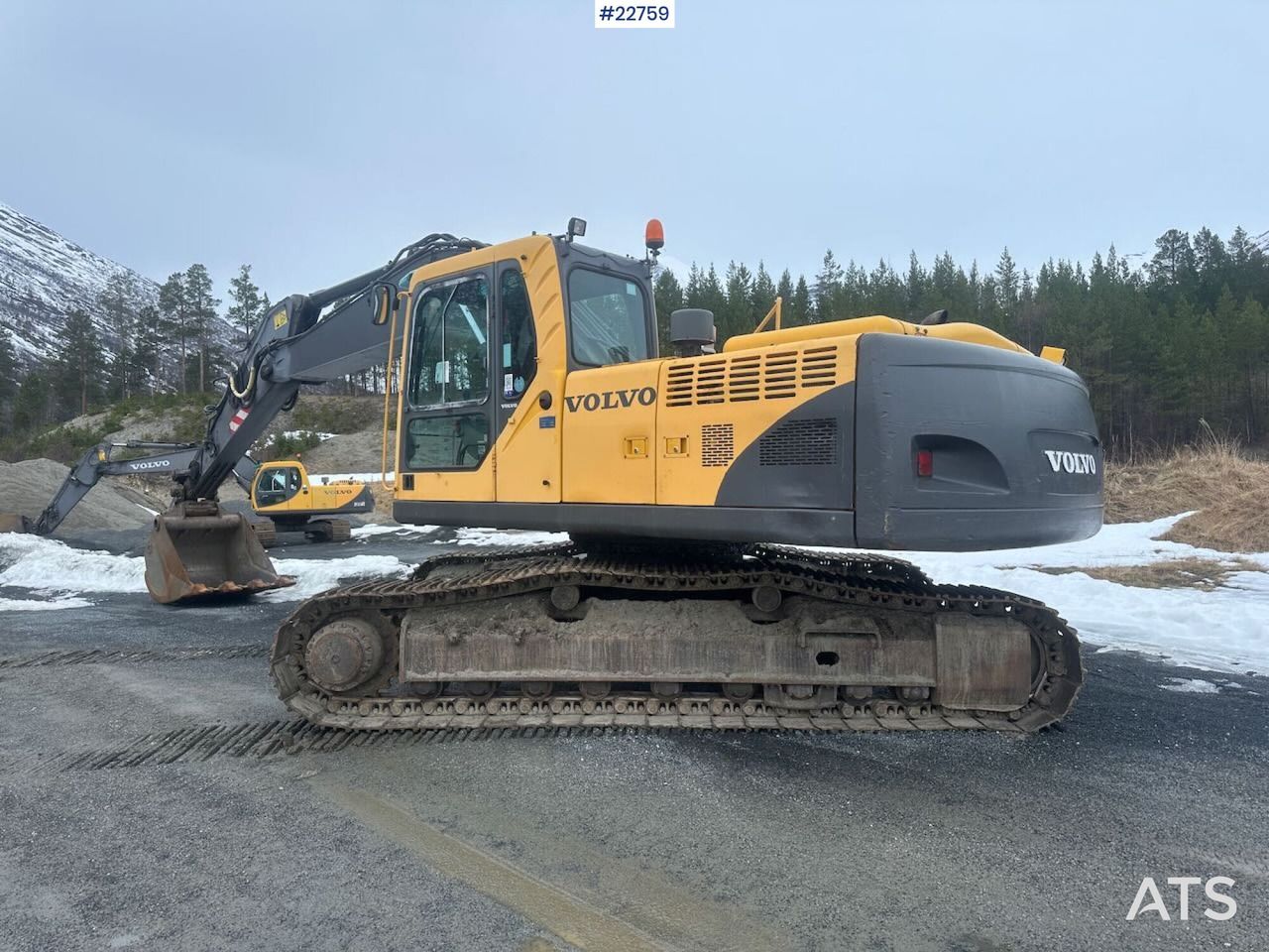 Volvo EC240BLC gravemaskin m/ en skuffe. Nylig sertifisert! SE VIDEO - Excavadora de cadenas: foto 2 Volvo EC240BLC gravemaskin m/ en skuffe. Nylig sertifisert! SE VIDEO - Excavadora de cadenas: foto 2