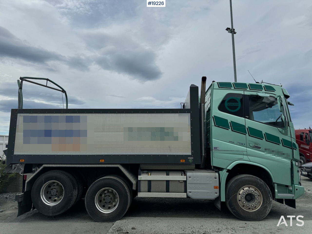 Volvo FH16 750 - Volquete camión: foto 2 Volvo FH16 750 - Volquete camión: foto 2