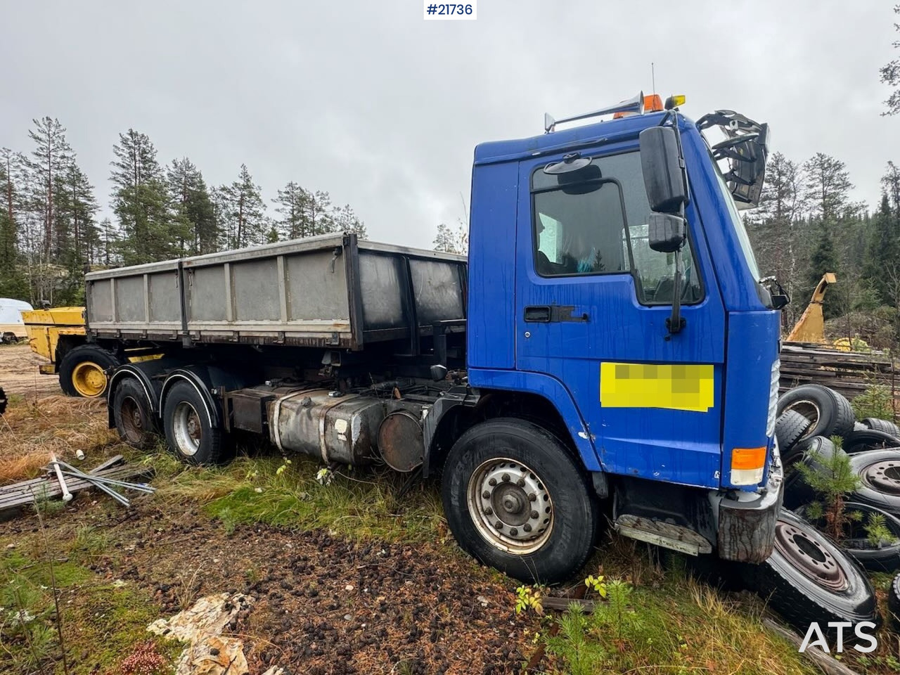 Volvo FL12 m/ 22 t/m Palfinger kran, tømmerflak, Dumperkasse og plan. - Camión grúa: foto 1 Volvo FL12 m/ 22 t/m Palfinger kran, tømmerflak, Dumperkasse og plan. - Camión grúa: foto 1